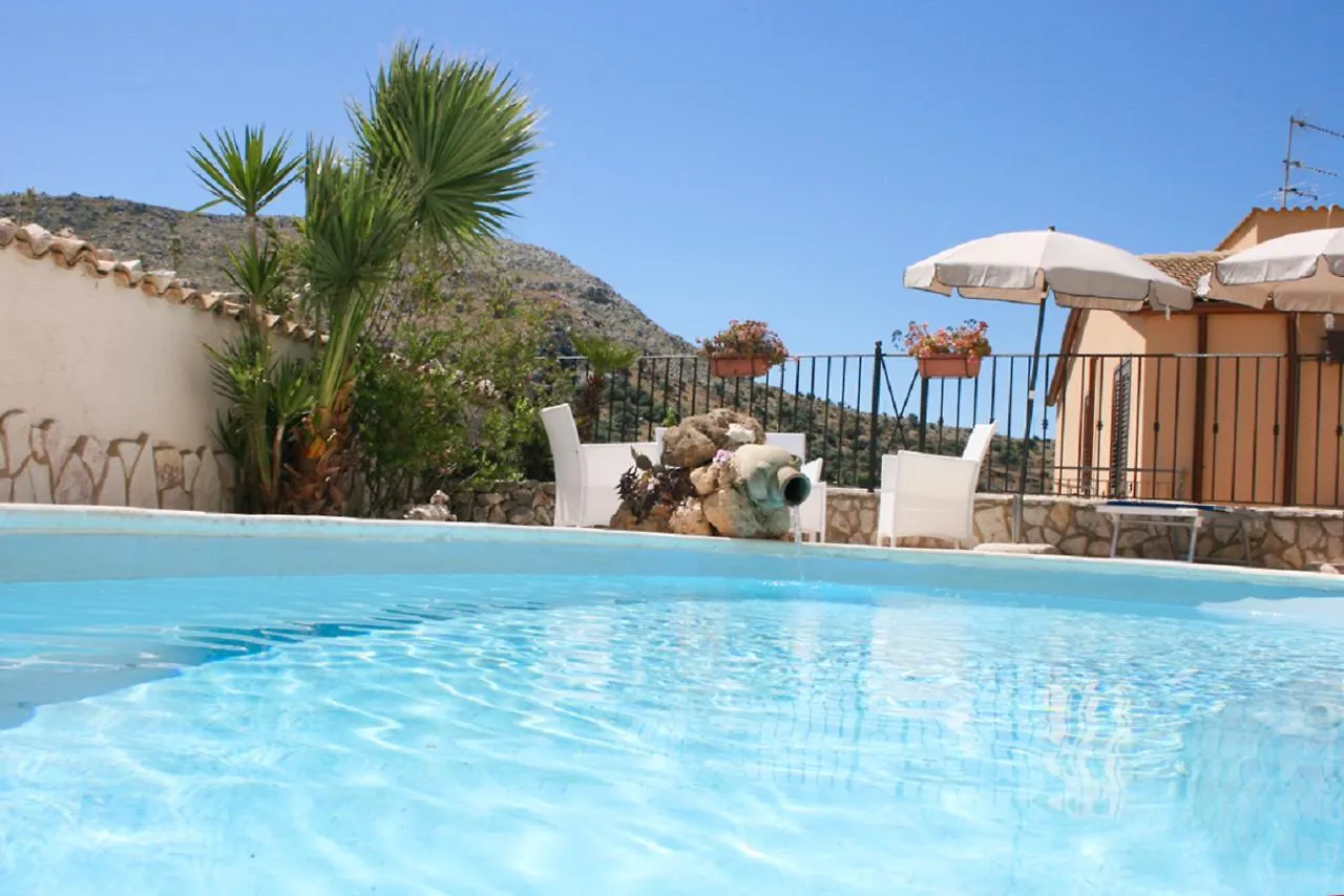 Holiday home Casa Vacanze Il Cortile Custonaci Italy