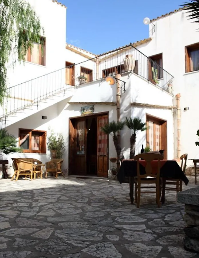 Casa Vacanze Il Cortile Custonaci 0*,