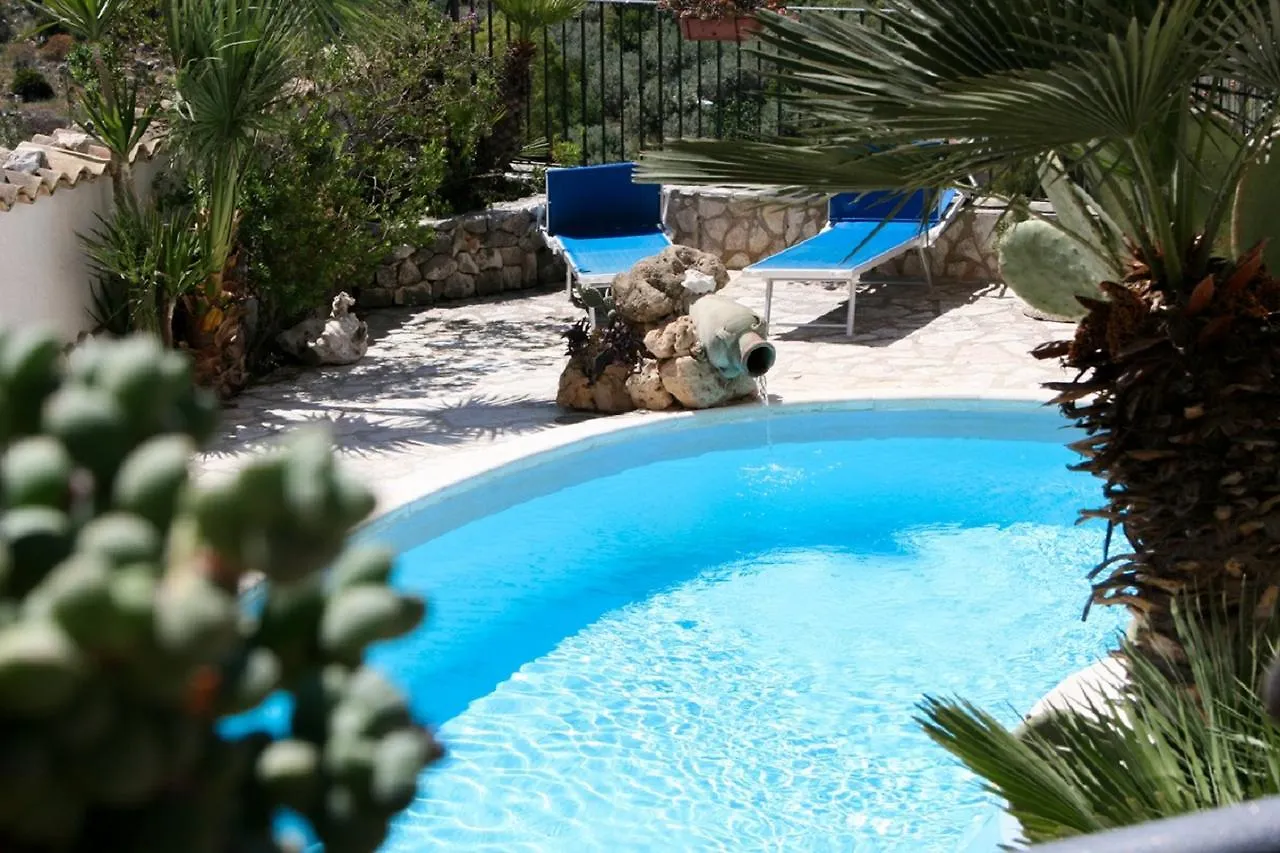Casa Vacanze Il Cortile Custonaci Italy