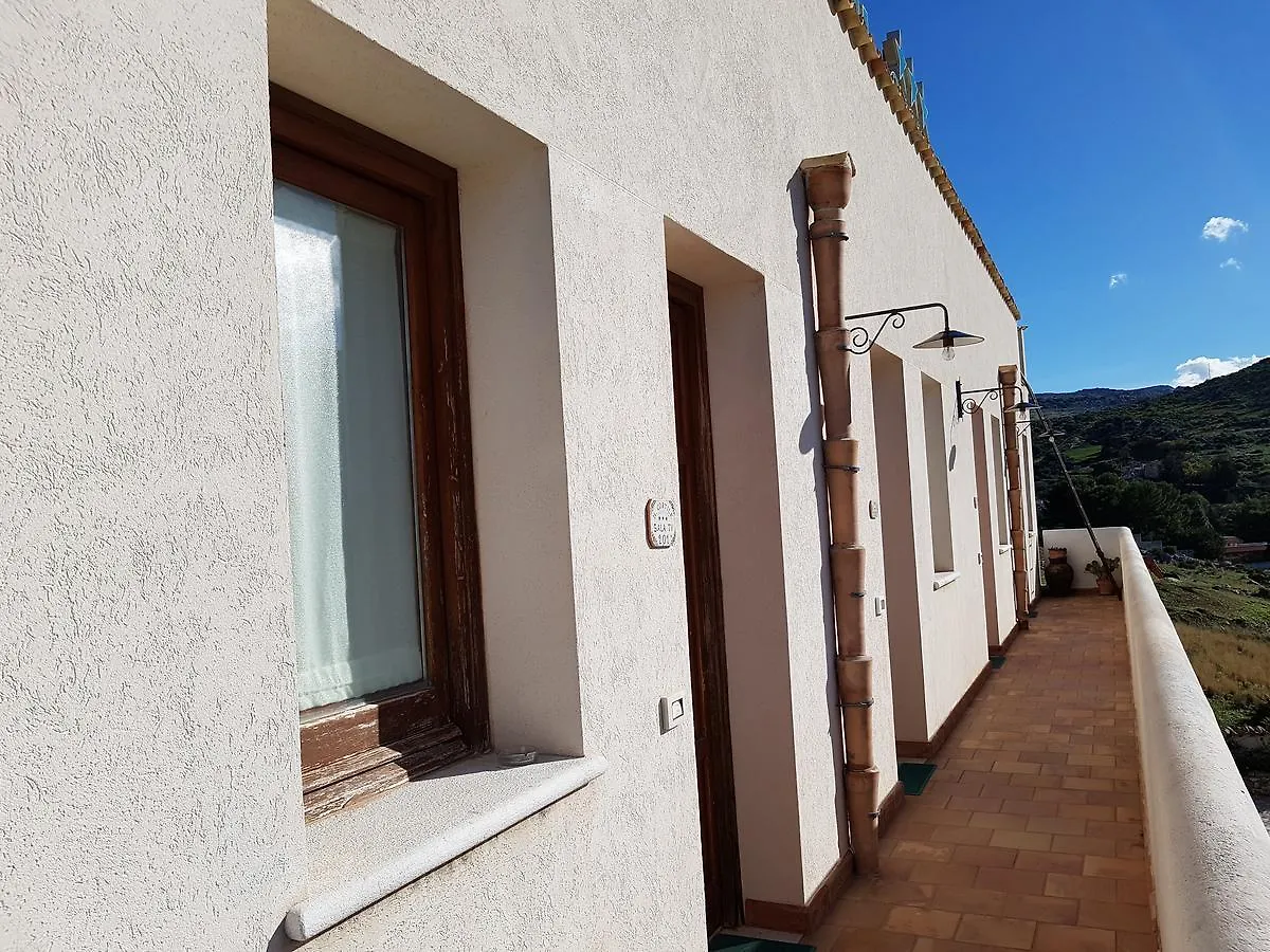 Casa Vacanze Il Cortile Custonaci 0*,