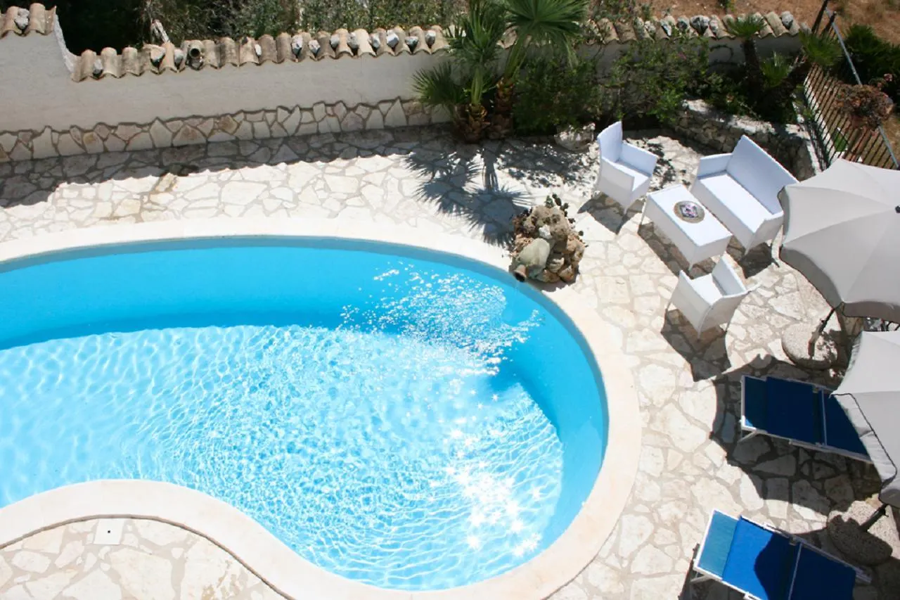 Casa Vacanze Il Cortile Custonaci 0*,  Italy